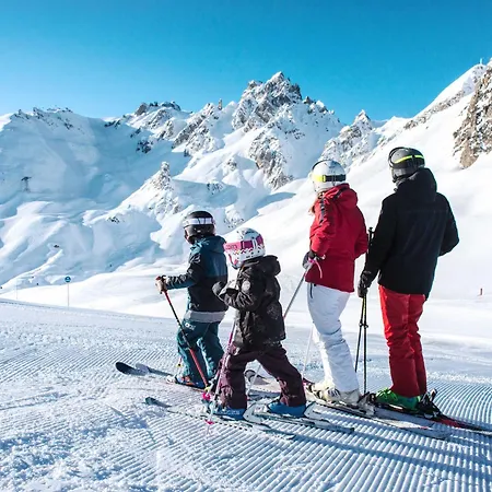 Confortable 2 Pieces, Skis Aux Pieds, Proche Commerces - Fr-1-182a-41 クールシュヴェル